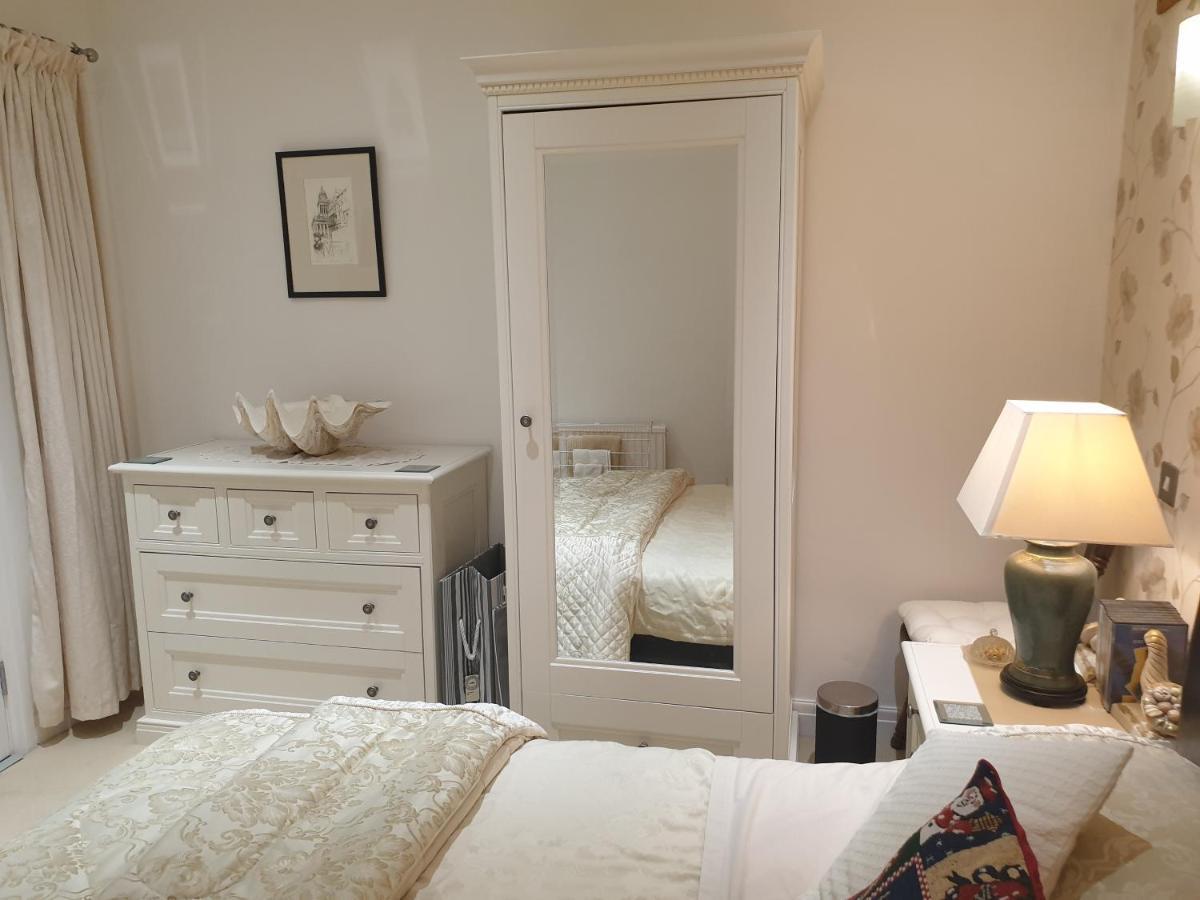 Best Area Close To Leeds Centre Экстерьер фото