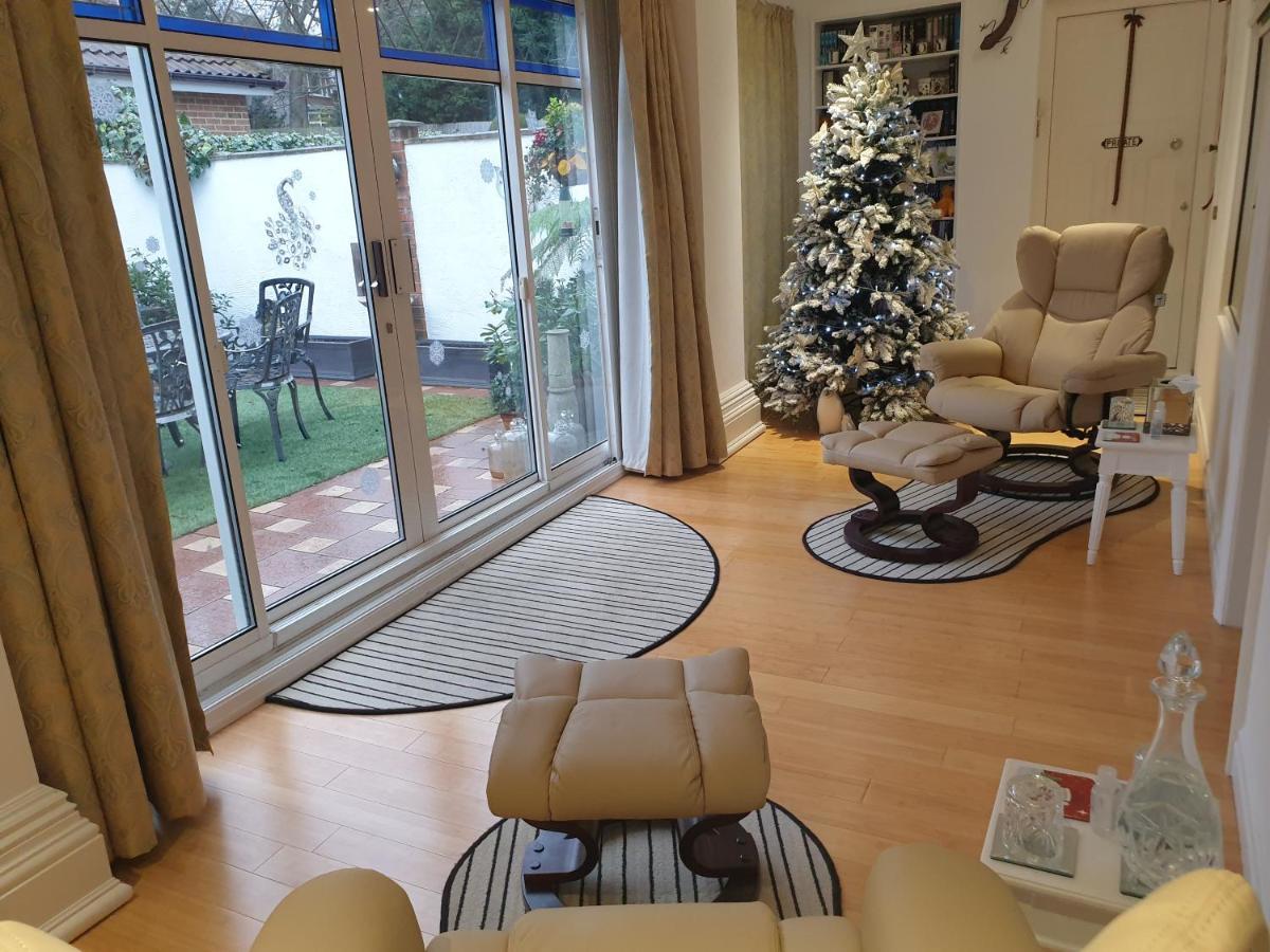 Best Area Close To Leeds Centre Экстерьер фото
